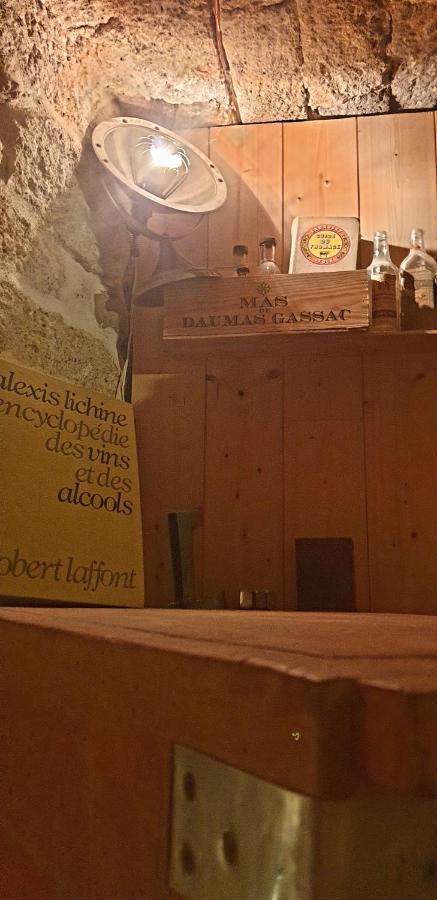Cournonsec Charmante Suite Independante Avec Cave A Vin מראה חיצוני תמונה